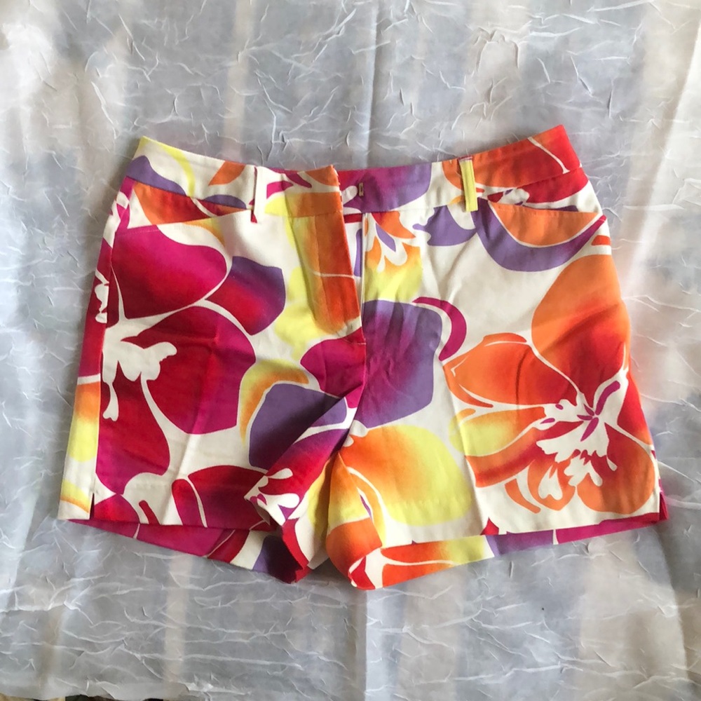 New York & Company Tropical Print Shorts
